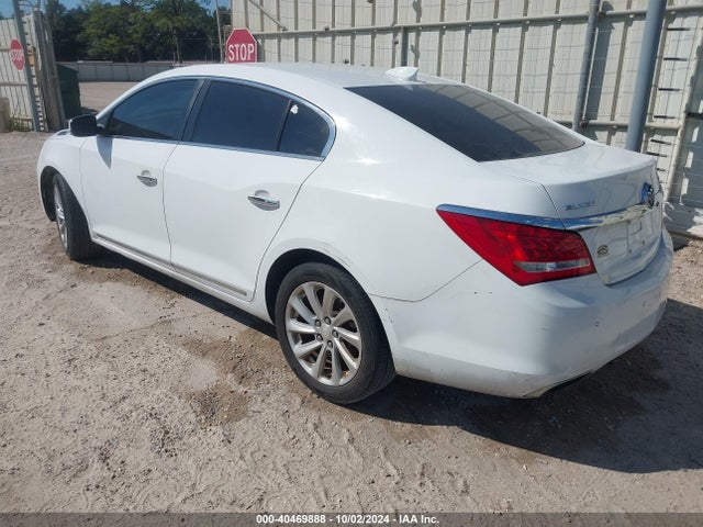 1G4GB5G30GF139943 Buick Lacrosse Leather