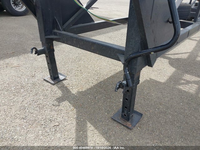 40469974 :رقم المزاد ، 5SHFW5028MB000334 vin ، 2021 Kaufman Trailers Trailer مزاد بيع