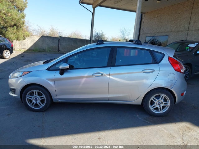 Ford FIESTA SE 2018 3FADP4EJ0JM133786 Image 14