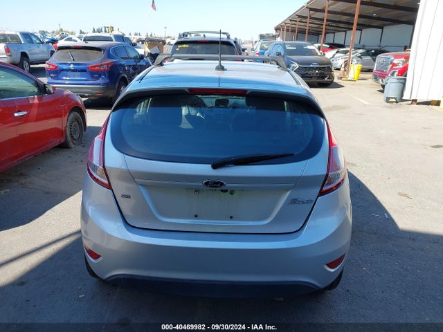 Ford FIESTA SE 2018 3FADP4EJ0JM133786 Image 16