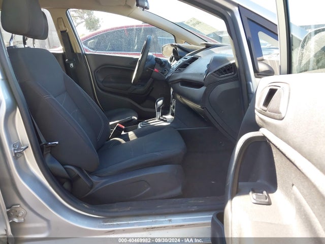 Ford FIESTA SE 2018 3FADP4EJ0JM133786 Image 5