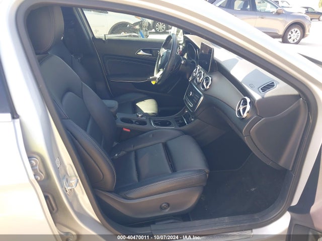 WDCTG4EB2JJ456775 Mercedes-Benz GLA 250