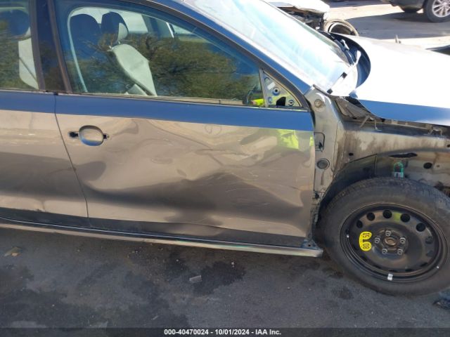 3VWD67AJ2GM391012 Volkswagen Jetta 1.4t Se