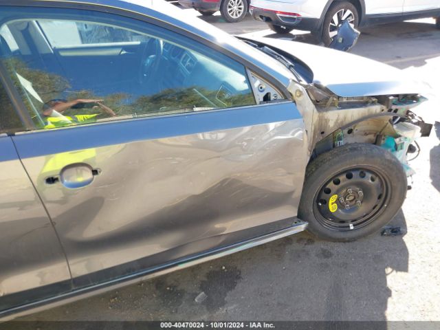 3VWD67AJ2GM391012 Volkswagen Jetta 1.4t Se
