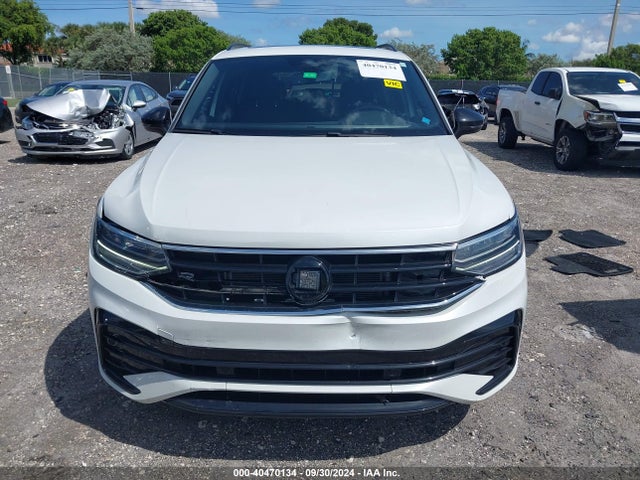 3VVCB7AX6PM116615 Volkswagen Tiguan 2.0t Se R-line Black