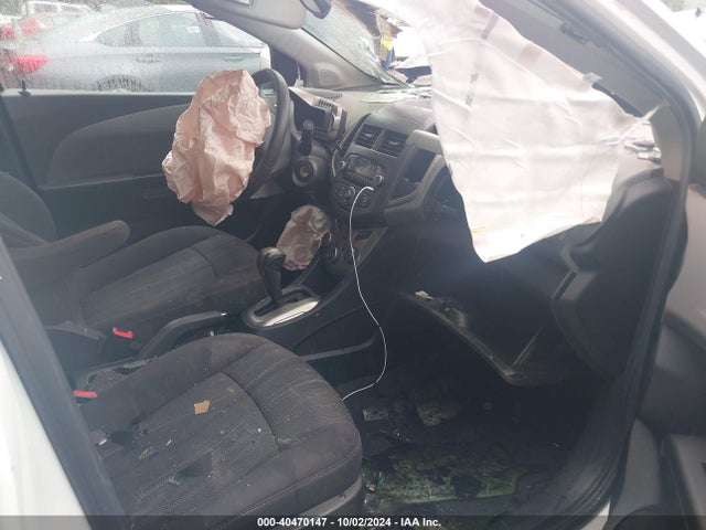 Chevrolet Sonic Lt Auto 2015 1G1JC5SH8F4179037 Image 5