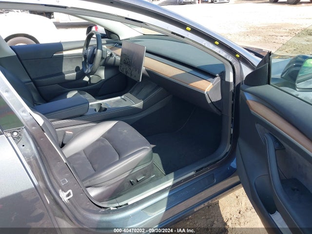 2022 TESLA MODEL 3 5YJ3E1EB0NF266982 Photo 4
