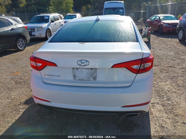 Hyundai SONATA SE 2015 5NPE24AF9FH223496 Image 16