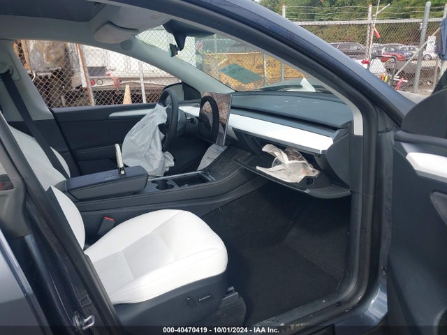 2023 TESLA MODEL Y 7SAYGDEE5PA099193 Photo 4