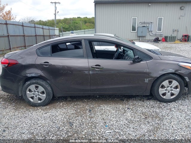 KIA FORTE LX 2017 3KPFK4A73HE136536 Image 13