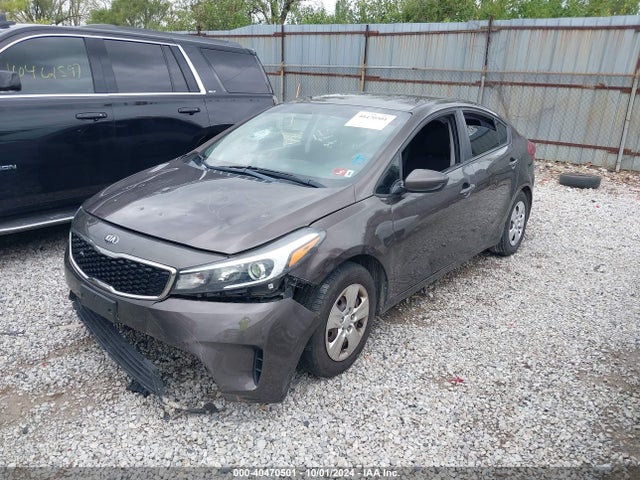 KIA FORTE LX 2017 3KPFK4A73HE136536 Image 2