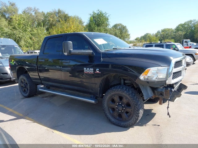 3C6UR5CL0HG658197 RAM 2500 Tradesman  4x4 6'4 Box