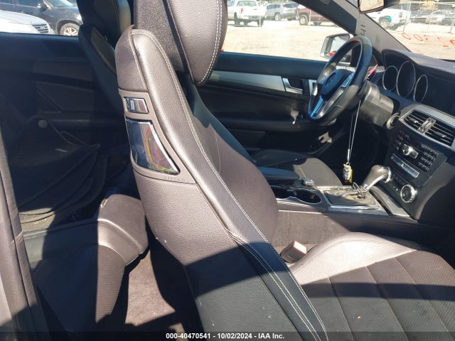 Продажа на аукционе авто 2012 Mercedes-benz C 250, vin: WDDGJ4HB2CF792300, номер лота: 40470541