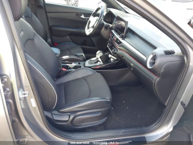 3KPF54AD6PE574690 KIA Forte Gt-line