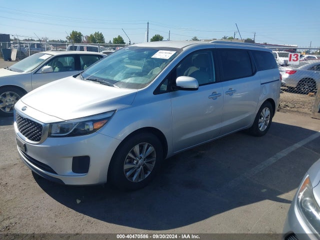 KIA SEDONA LX 2015 KNDMB5C10F6039559 Image 2
