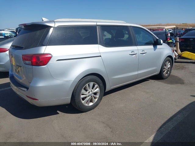 KIA SEDONA LX 2015 KNDMB5C10F6039559 Image 4
