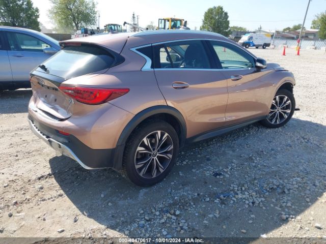 SJKCH5CR0HA032897 Infiniti Qx30 Premium