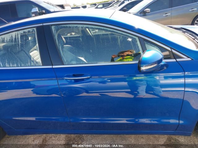 3FA6P0HD9HR416062 Ford FUSION SE