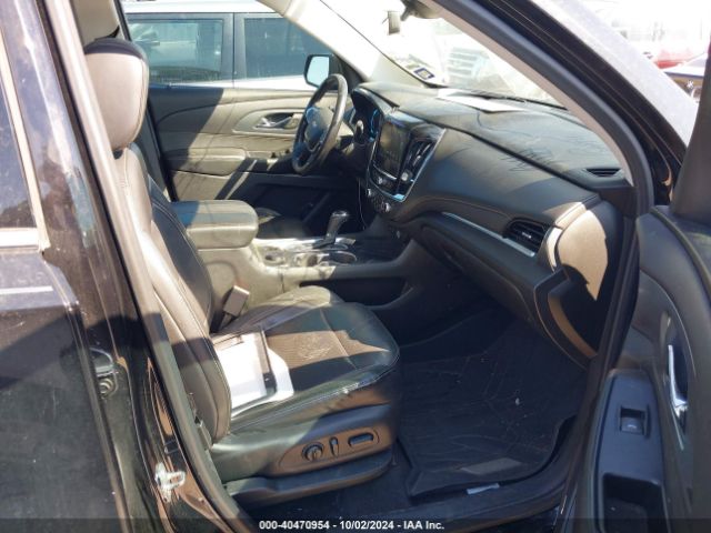 1GNEVJKW7JJ157073 Chevrolet Traverse Premier