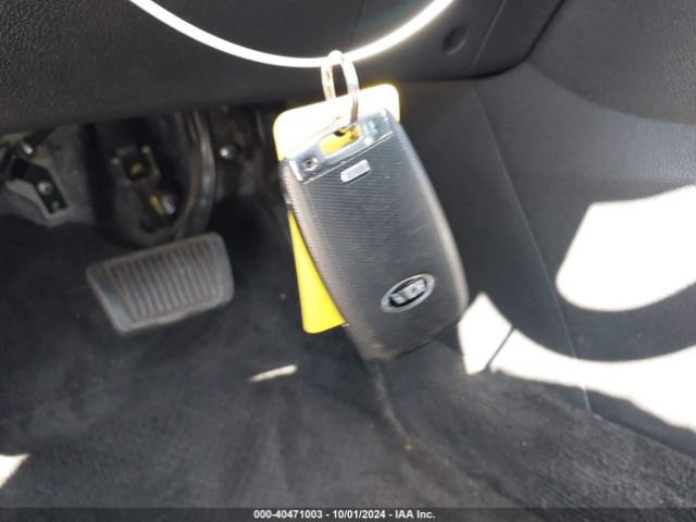 KNDCB3LC8J5156922 KIA NIRO LX
