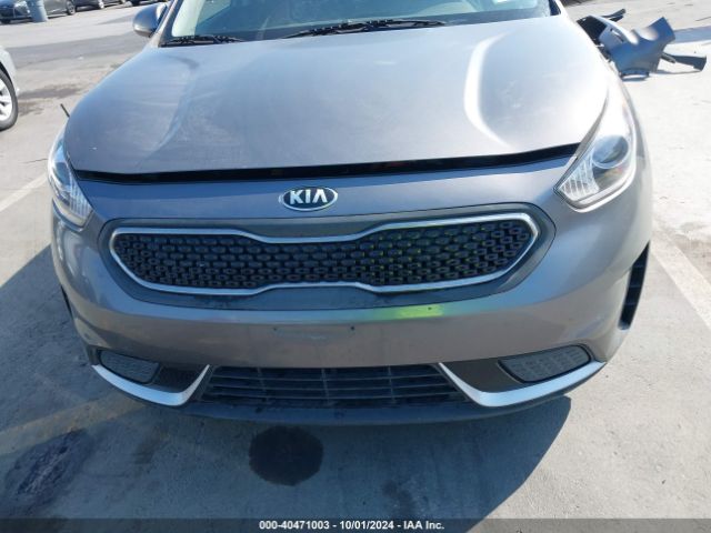 KNDCB3LC8J5156922 KIA NIRO LX