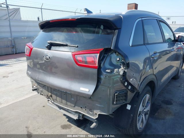 KNDCB3LC8J5156922 KIA NIRO LX