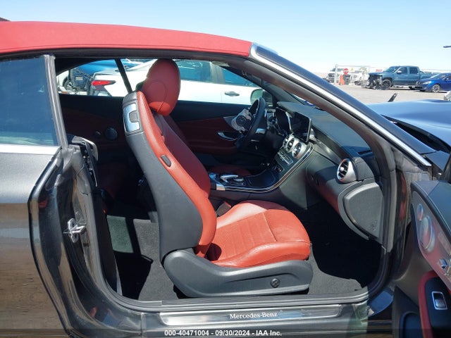 WDDWK8DB1KF773581 Mercedes-Benz C 300