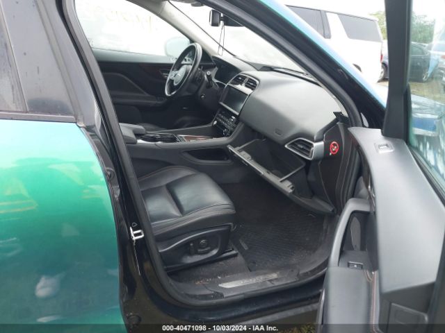 2017 JAGUAR F-PACE SADCK2BV5HA077422 Photo 4