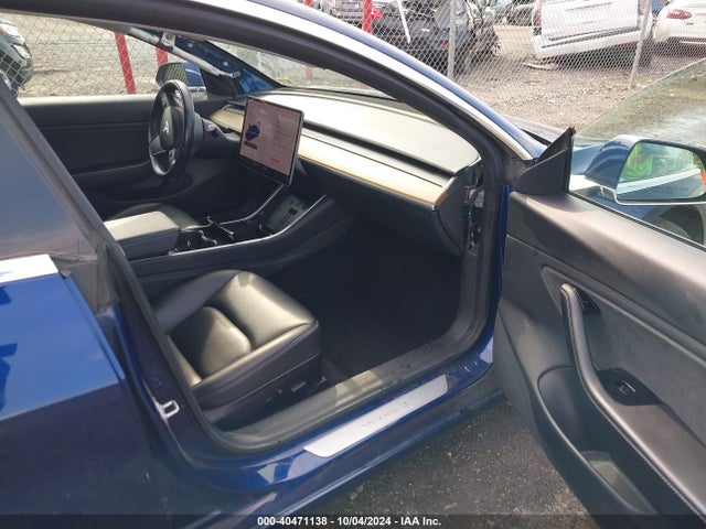 2019 TESLA MODEL 3 5YJ3E1EA4KF309349 Photo 4