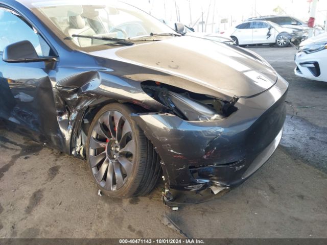 7SAYGDEF7RF104408 Tesla Model Y Performance Dual Motor All-wheel Drive