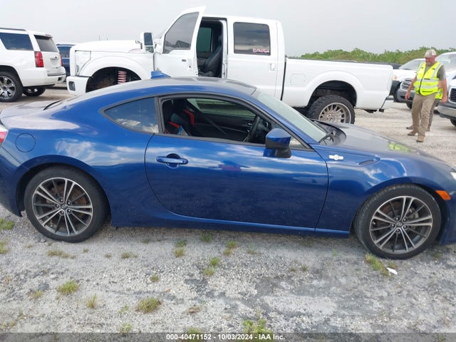 JF1ZNAA11F9700724 Scion FR-S