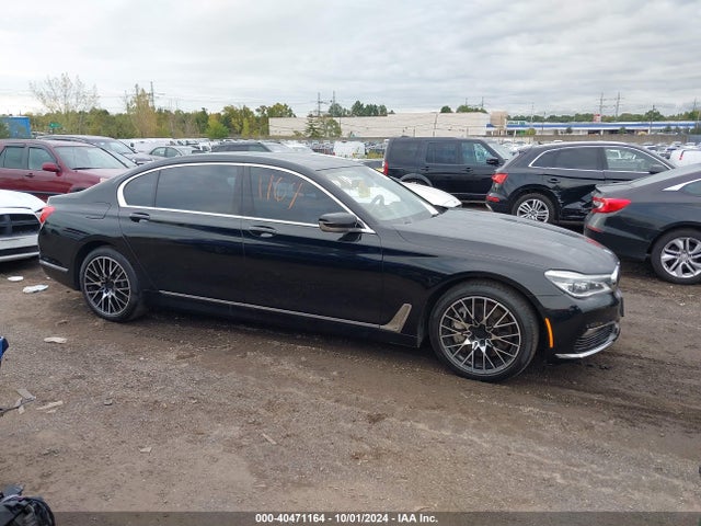 BMW 750i Xdrive 2016 WBA7F2C58GG415825 Image 13