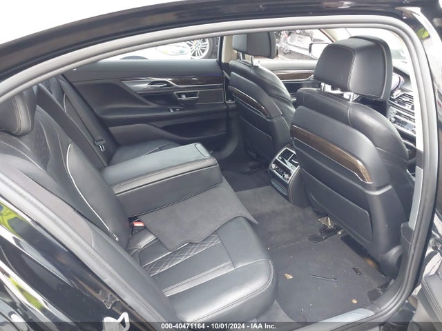 BMW 750i Xdrive 2016 WBA7F2C58GG415825 Image 8