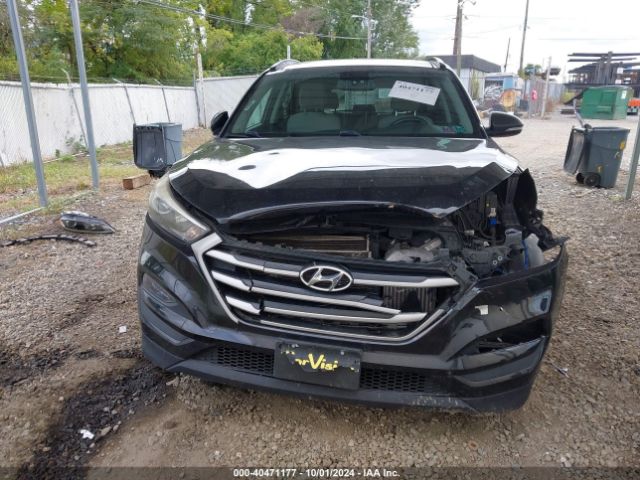 KM8J3CA2XHU565093 Hyundai Tucson Value