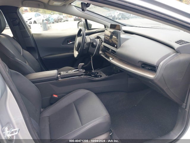 Toyota PRIUS XLE 2023 JTDACAAU3P3003583 Image 5