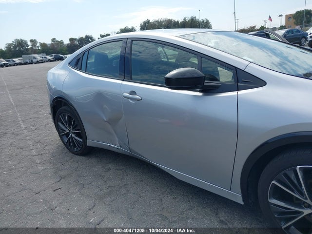 Toyota PRIUS XLE 2023 JTDACAAU3P3003583 Image 6