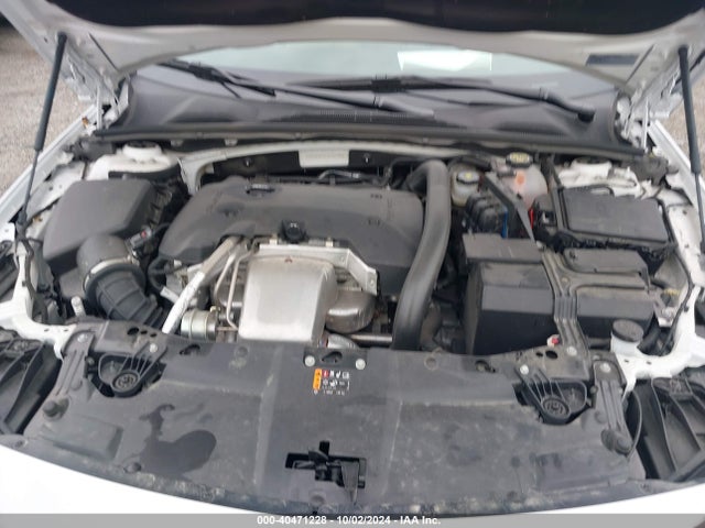 W04GV8SX5J1135280 Buick Regal Tourx Essence