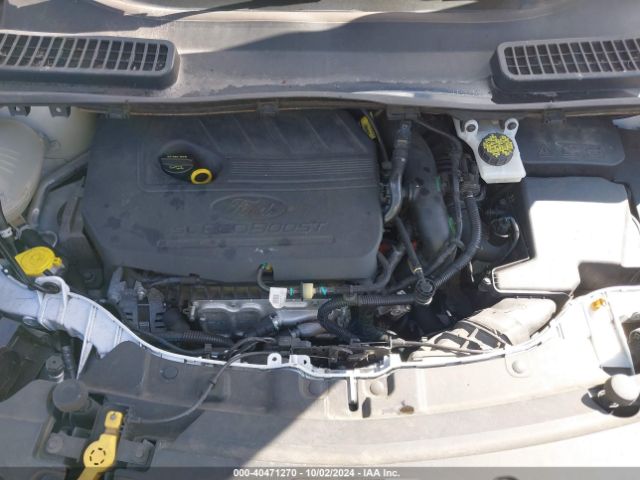 1FMCU9GDXJUB28699 Ford ESCAPE SE