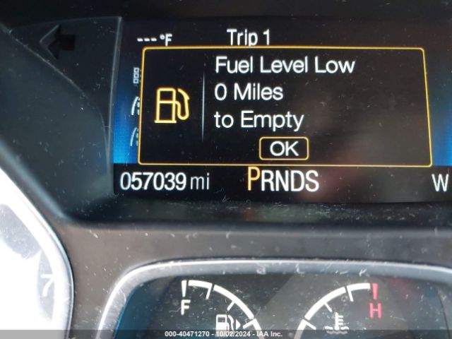 1FMCU9GDXJUB28699 Ford ESCAPE SE