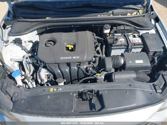 Hyundai ELANTRA SE 2017 5NPD84LFXHH025200 Image 10