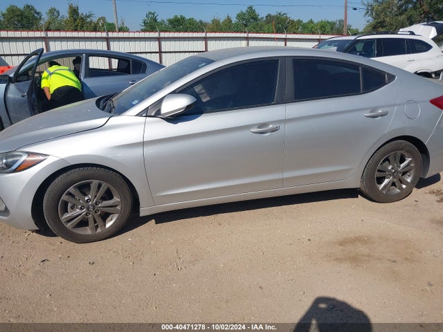 Hyundai ELANTRA SE 2017 5NPD84LFXHH025200 Image 14