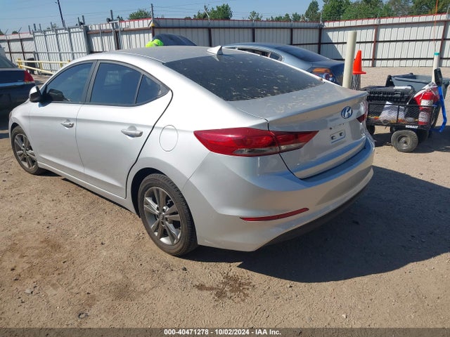 Hyundai ELANTRA SE 2017 5NPD84LFXHH025200 Image 3