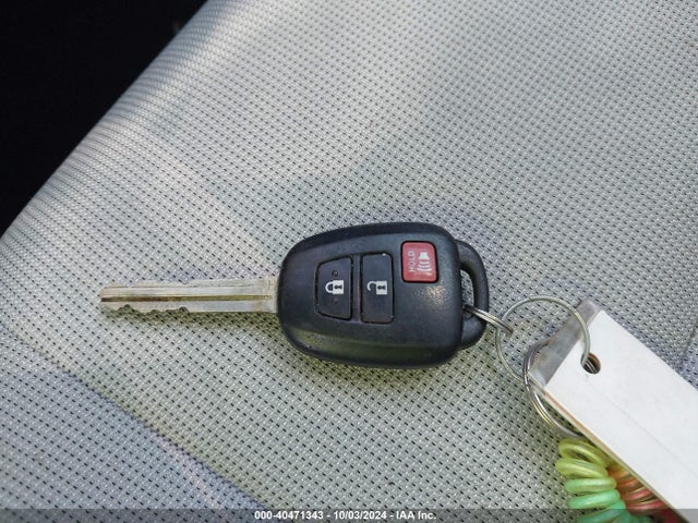 Toyota Corolla Cross L 2022 7MUAAABG5NV014360 Image 11