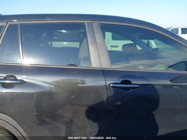 Toyota Corolla Cross L 2022 7MUAAABG5NV014360 Image 13