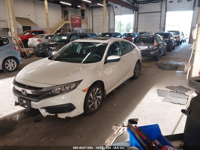 Honda CIVIC EX 2017 2HGFC2F79HH527495 Image 2