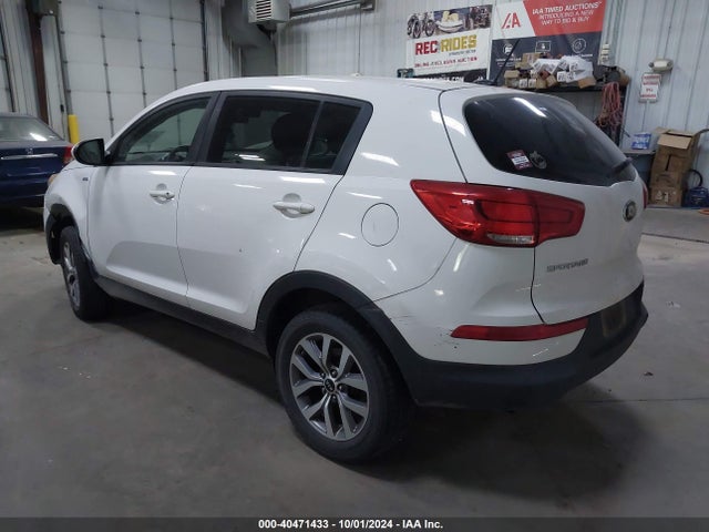 KIA Sportage Lx 2015 KNDPBCAC8F7774208 Image 3