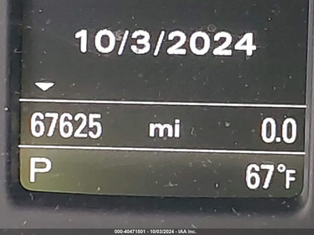 WA1JCCFS1HR009507 Audi Q3 2.0t Premium