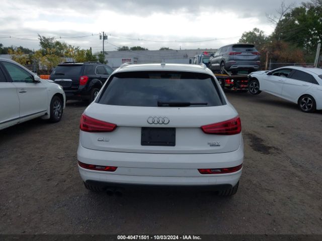 WA1JCCFS1HR009507 Audi Q3 2.0t Premium