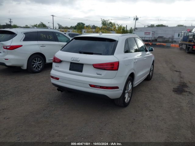 WA1JCCFS1HR009507 Audi Q3 2.0t Premium