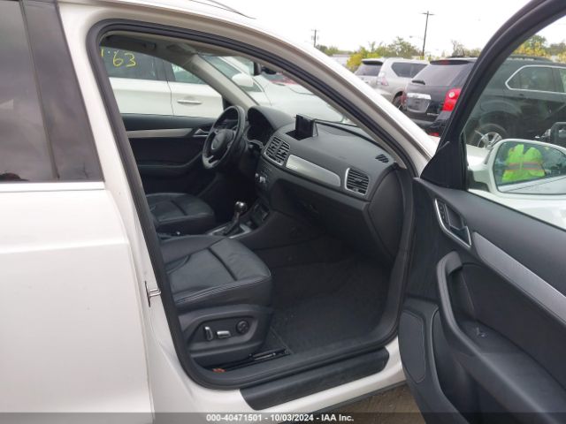 WA1JCCFS1HR009507 Audi Q3 2.0t Premium